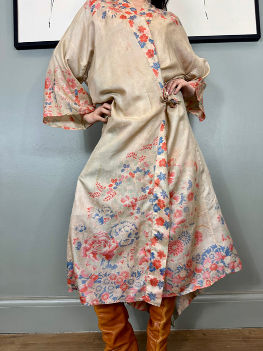 Hero, Pongee 30s silk floral wrqp over robe