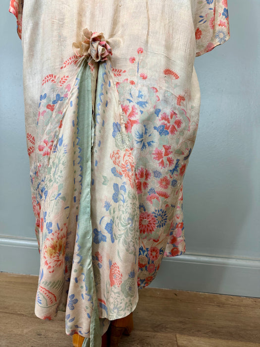 Hero, Pongee 30s silk floral wrqp over robe