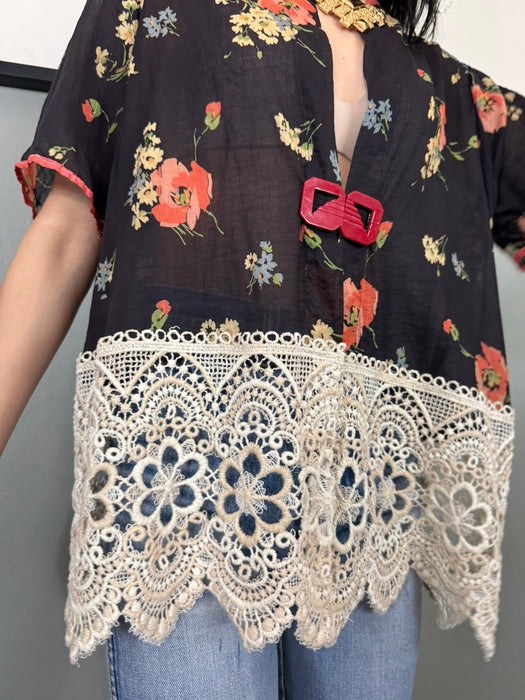 Caro, 30s floral and lace top