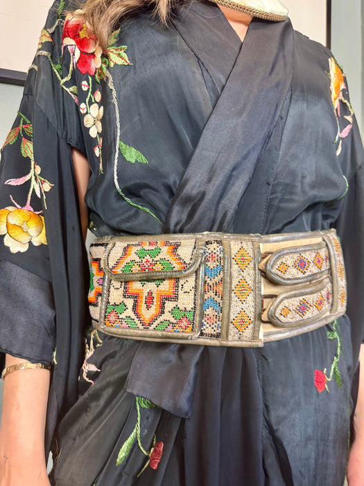 Jacqui, 40s Japanese embroidered kimono