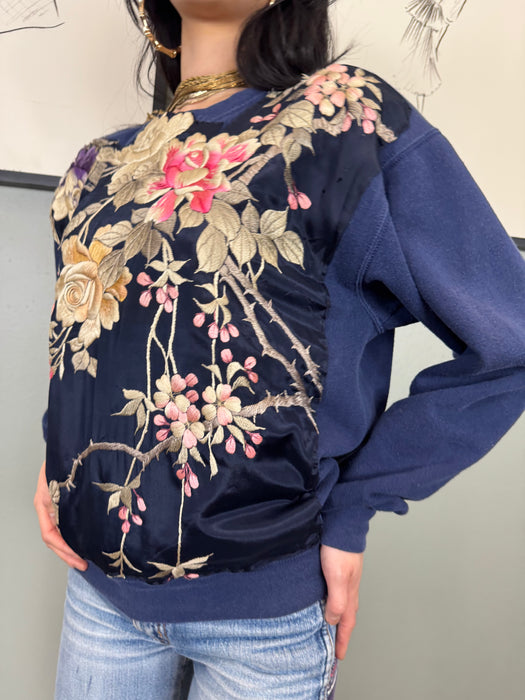 Mena, vintage sweatshirt with floral embroidery on silk