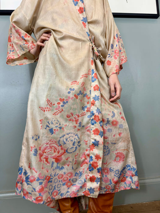 Hero, Pongee 30s silk floral wrqp over robe