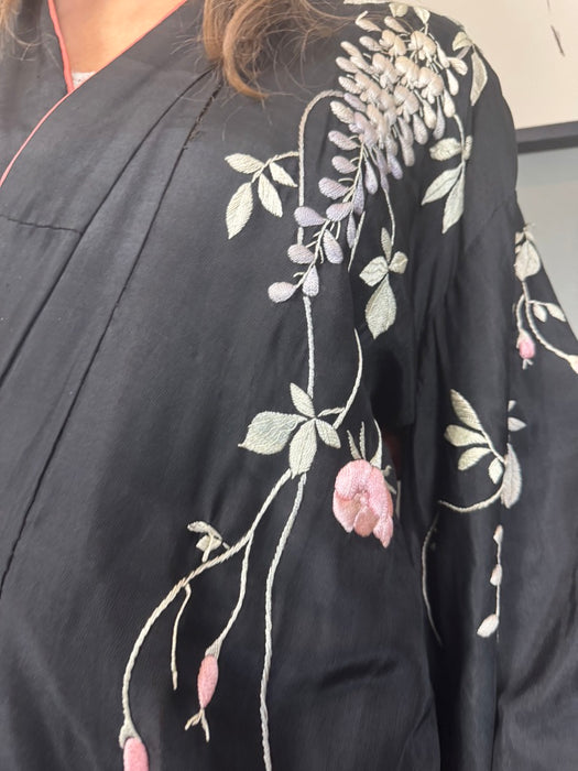 Alia, 40s Japanese embroidered silk kimono