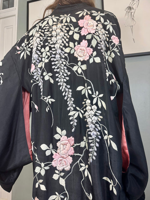 Alia, 40s Japanese embroidered silk kimono