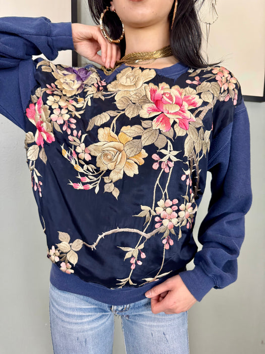 Mena, vintage sweatshirt with floral embroidery on silk