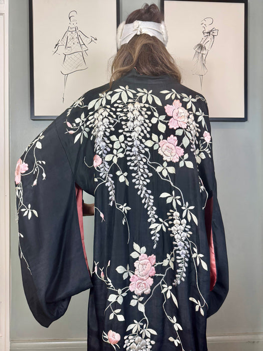 Alia, 40s Japanese embroidered silk kimono