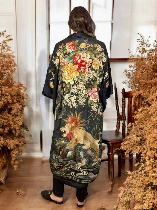 Jacqui, 40s Japanese embroidered kimono