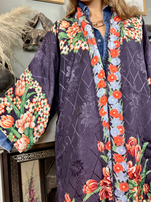 Joy, 40s Oriental pongee sik damask floral robe