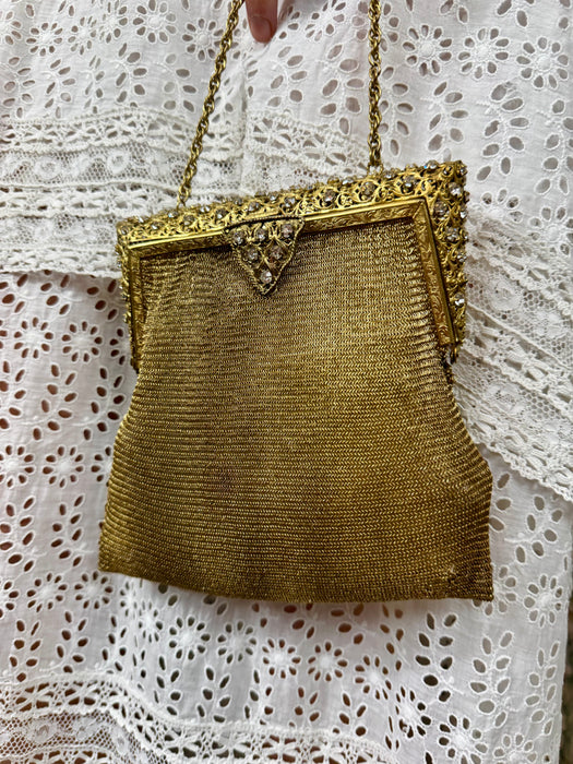 Leslie, 20s gold chainmail diamanté bag