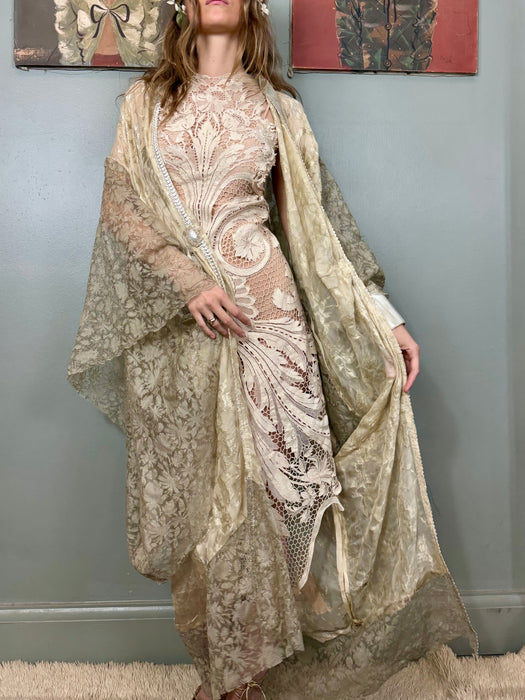 Eva, 20s silk lamé and silver lace robe