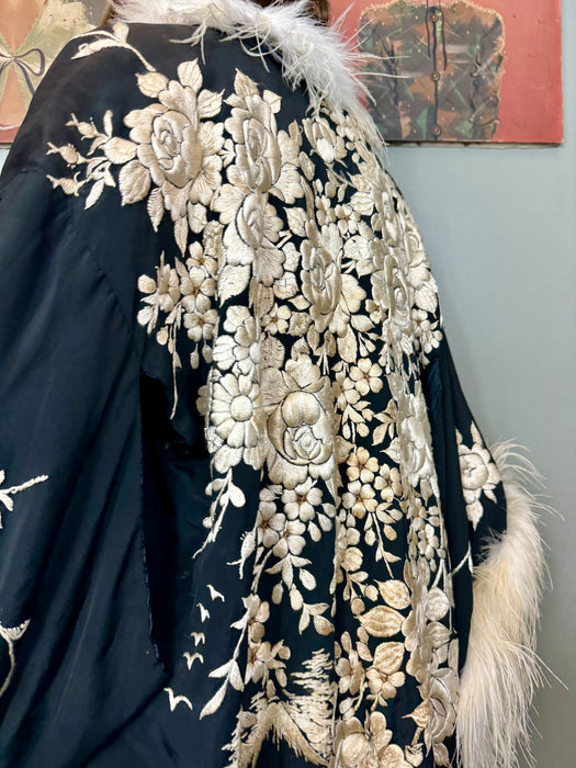 Birdie, 40s Oriental black and white embroidered, feathered kimono